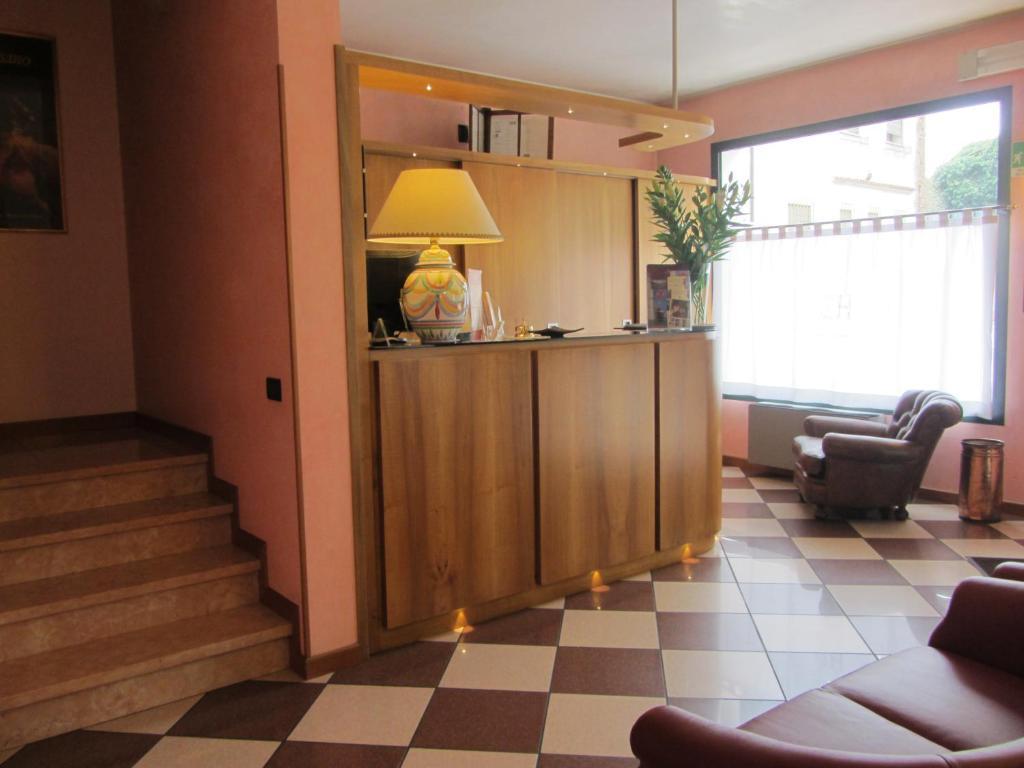 Hotel Ristorante Al Bassanello Bassano del Grappa Buitenkant foto