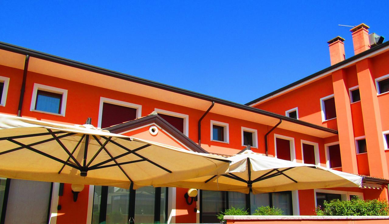 Hotel Ristorante Al Bassanello Bassano del Grappa Buitenkant foto