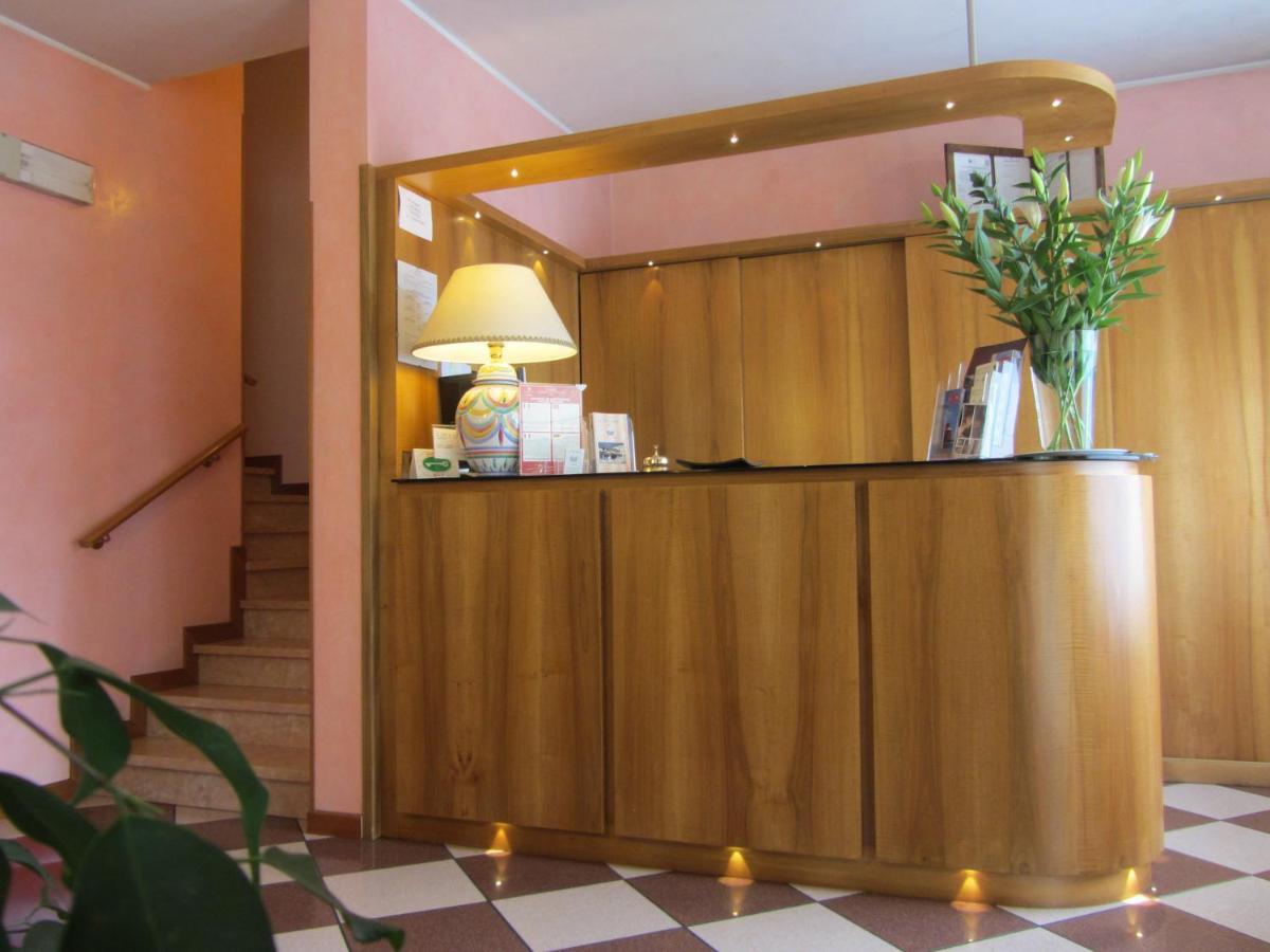 Hotel Ristorante Al Bassanello Bassano del Grappa Buitenkant foto