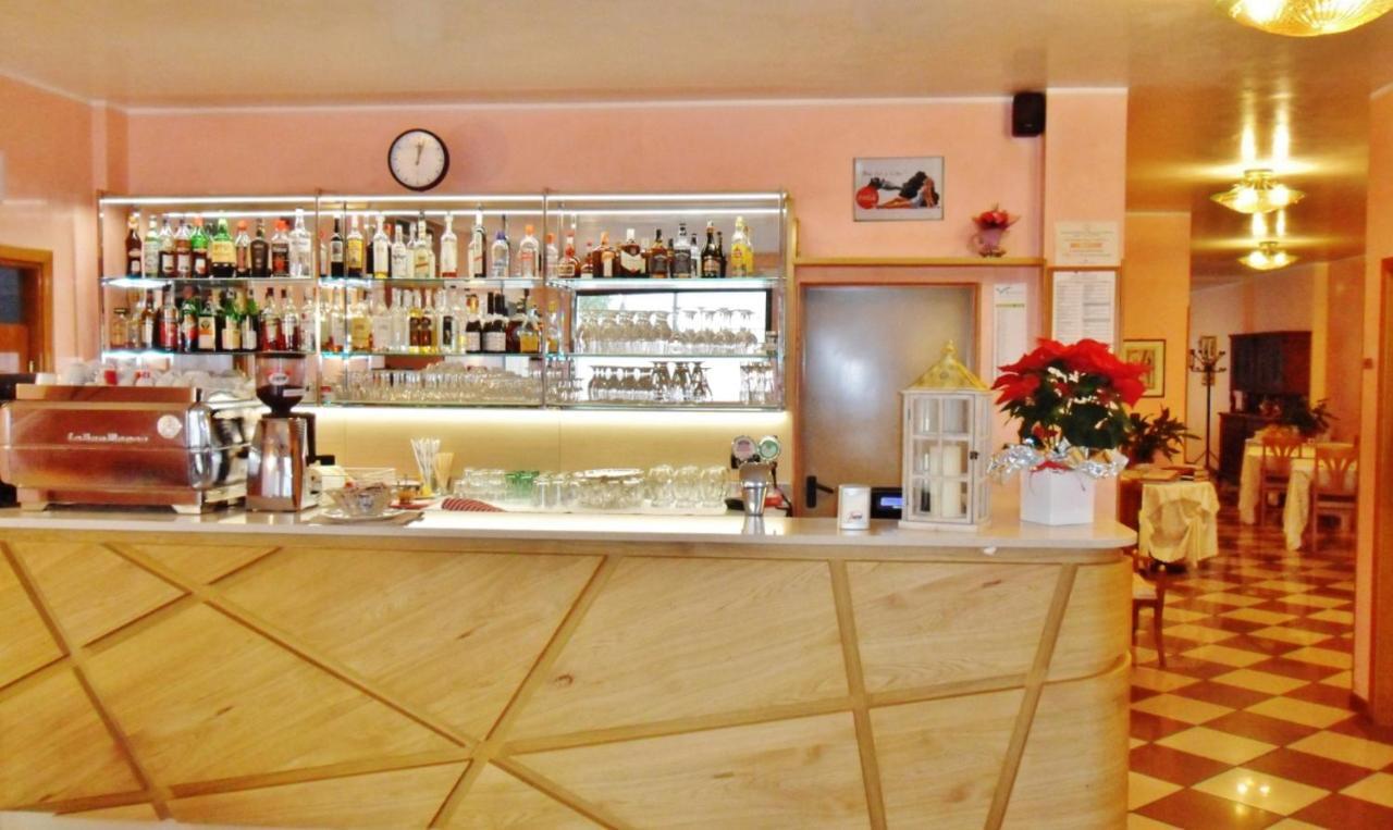 Hotel Ristorante Al Bassanello Bassano del Grappa Buitenkant foto