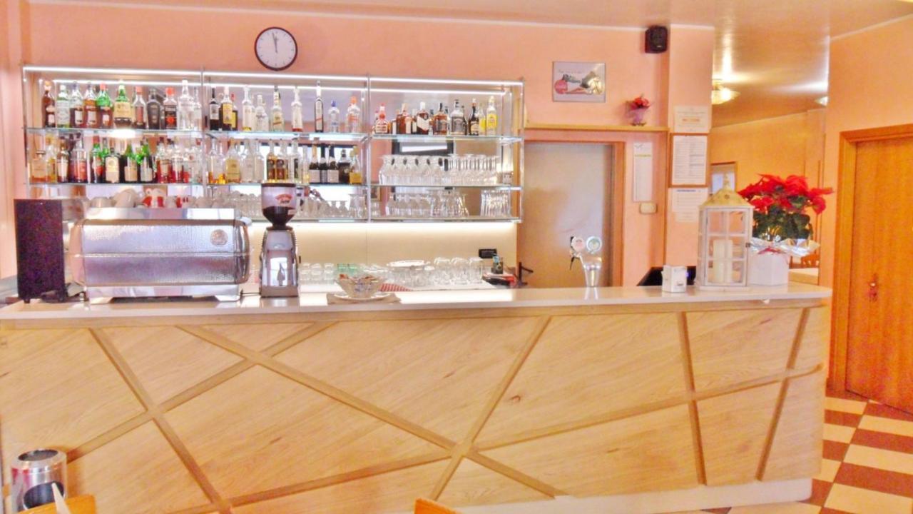 Hotel Ristorante Al Bassanello Bassano del Grappa Buitenkant foto